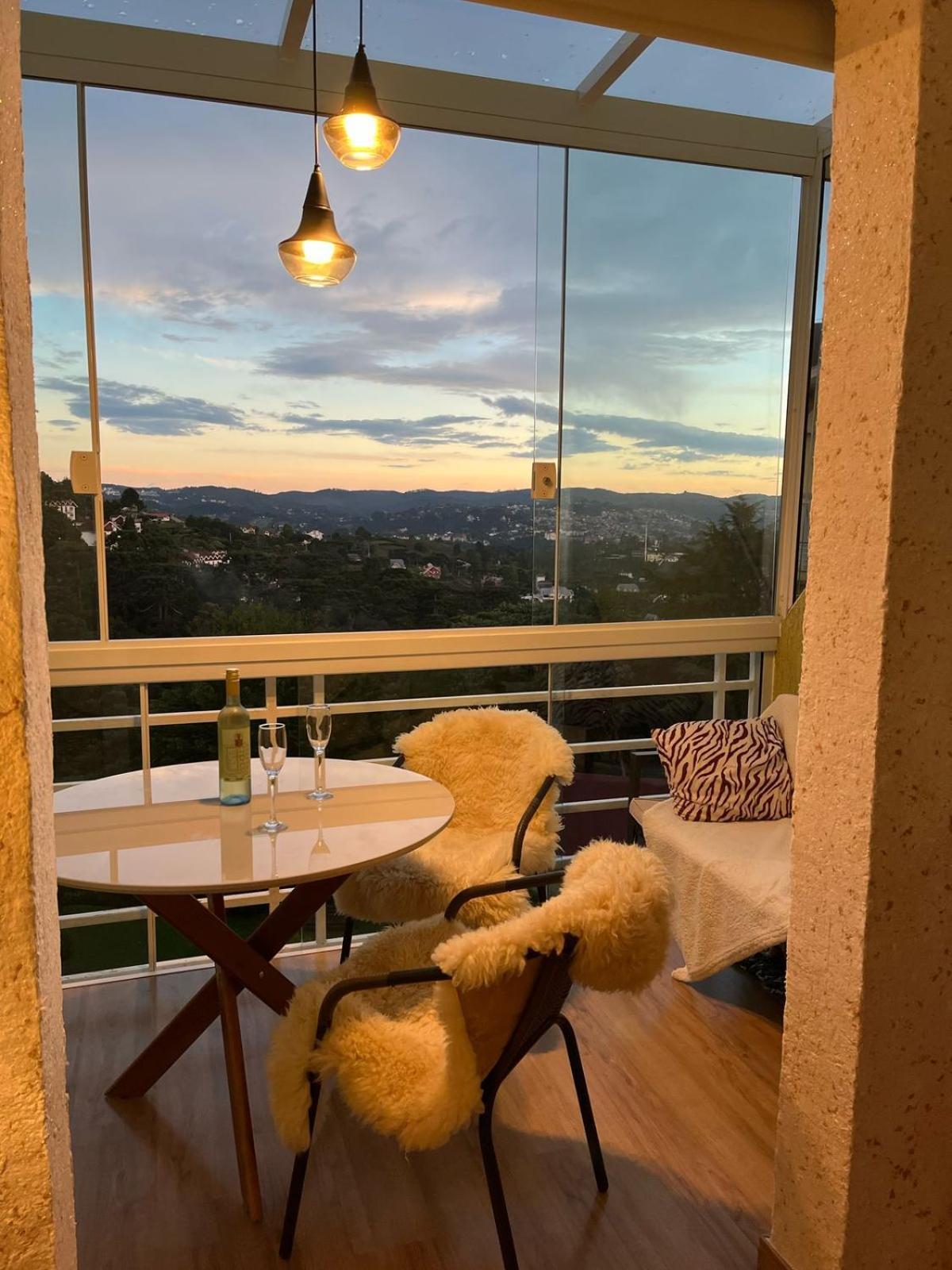 Duplex Com Linda Vista!